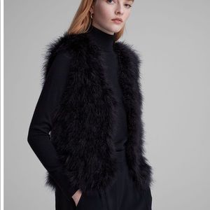 Club Monaco violet vest navy